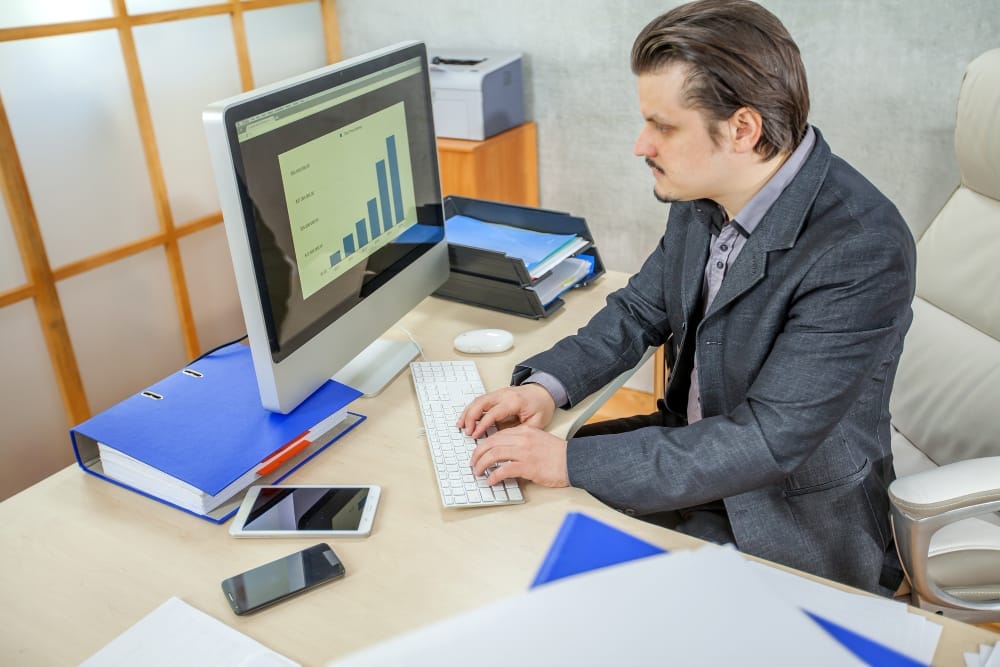 Does Accounts Receivable Outsourcing Service Really Improve Collection Rates and Reduce DSO?